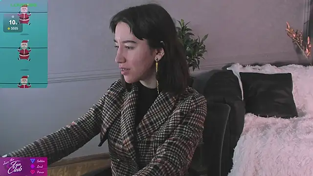 Snapshot of Belle_Via chatting on 01/01/25, 10:43 Belle Via online show from 01/01/25, 10:43