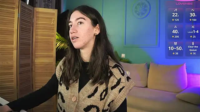 Snapshot of Belle_Via chatting on 10/20/25, 01:11 Belle Via online show from 10/20/25, 01:11