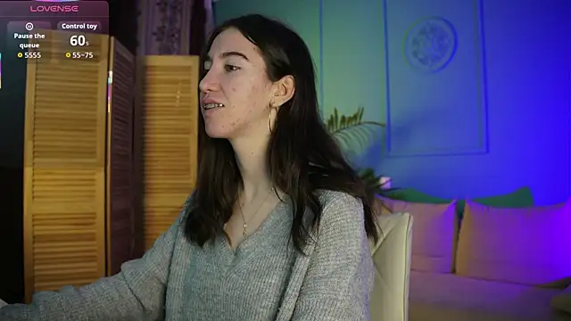 Snapshot of Belle_Via chatting on 10/23/25, 05:55 Belle Via online show from 10/23/25, 05:55