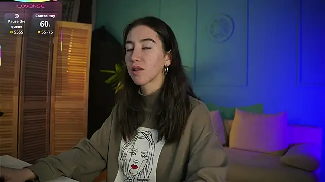 Snapshot of Belle_Via chatting on 10/27/25, 02:10 Belle Via online show from 10/27/25, 02:10