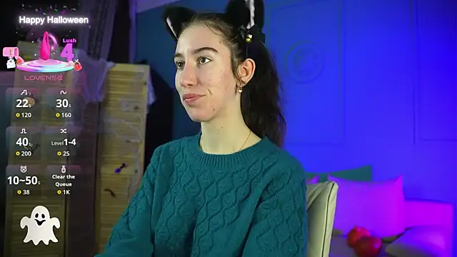 Snapshot of Belle_Via chatting on 10/31/25, 03:46 Belle Via online show from 10/31/25, 03:46