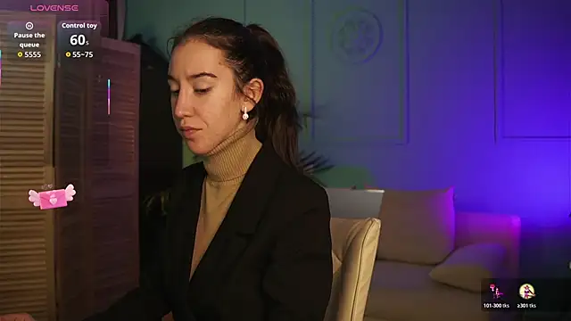 Snapshot of Belle_Via chatting on 11/14/25, 03:33 Belle Via online show from 11/14/25, 03:33