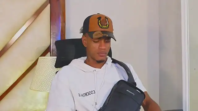AaronCruz  online show from 12/21/24, 07:38
