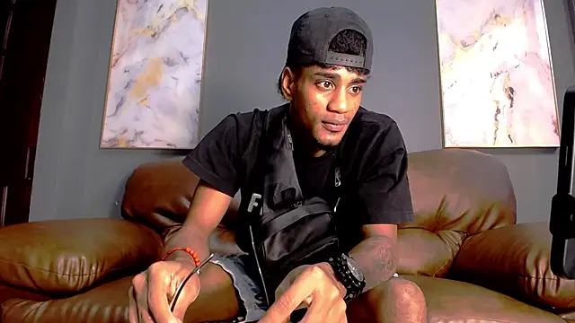 AaronCruz  online show from 01/10/25, 07:43