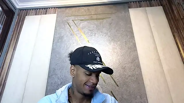 AaronCruz  online show from 02/25/25, 01:06