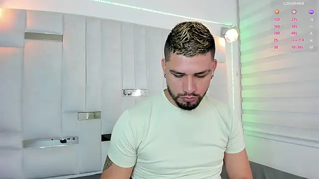 Snapshot of Jacoob19_ chatting on 01/09/25, 01:24 Jacoob19 online show from 01/09/25, 01:24