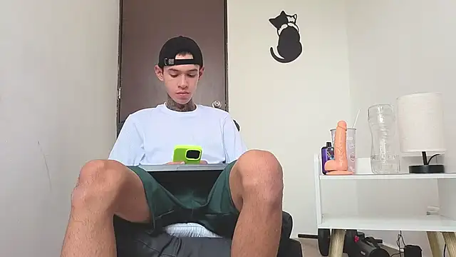 Saturno v online show from 11/18/25, 10:41