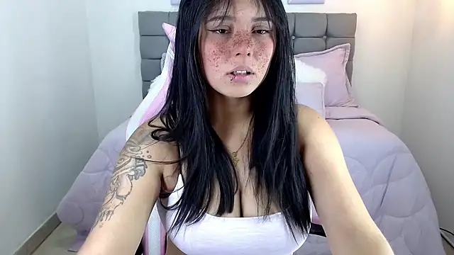 sarah moon2 online show from 03/12/25, 03:40