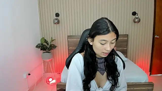 Snapshot of melody_flowers chatting on 02/04/25, 12:11 melody flowers online show from 02/04/25, 12:11