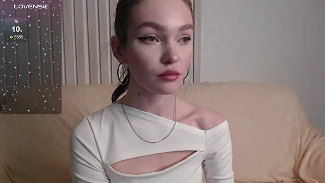 stellapayne1 online show from 11/27/25, 11:40