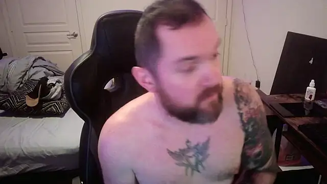 Snapshot of lit702 chatting on 02/07/25, 09:05 lit702 online show from 02/07/25, 09:05