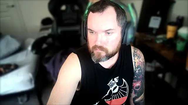 Snapshot of lit702 chatting on 02/12/25, 11:41 lit702 online show from 02/12/25, 11:41