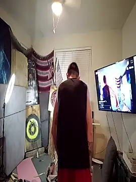 Snapshot of lit702 chatting on 10/08/25, 04:21 lit702 online show from 10/08/25, 04:21