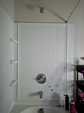 Snapshot of lit702 chatting on 10/12/25, 05:39 lit702 online show from 10/12/25, 05:39