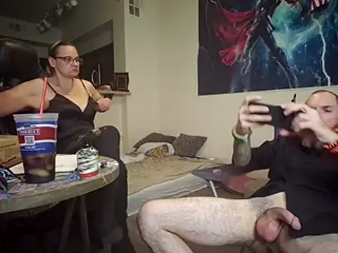 Snapshot of lit702 chatting on 10/15/25, 08:25 lit702 online show from 10/15/25, 08:25