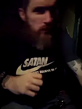 Snapshot of lit702 chatting on 11/01/25, 04:03 lit702 online show from 11/01/25, 04:03