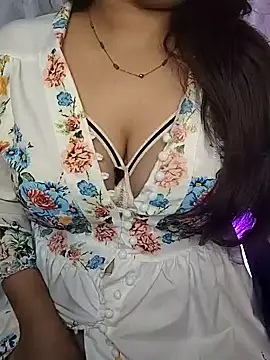 Snapshot of Cute-Ayesha chatting on 01/25/25, 08:00 Cute-Ayesha online show from 01/25/25, 08:00