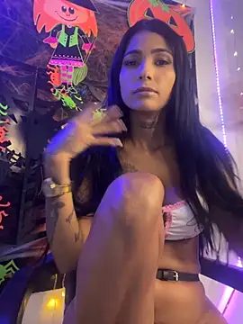 Antonellasmith00 online show from 10/21/25, 03:02