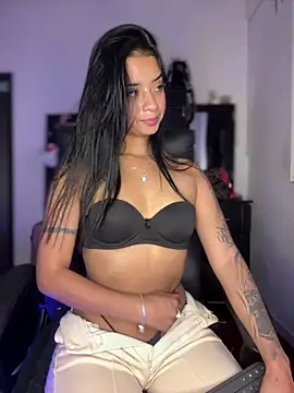 Laura fernandezII online show from 01/08/25, 02:25