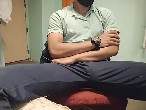 Snapshot of vicky0805 chatting on 01/04/25, 09:00 vicky0805 online show from 01/04/25, 09:00