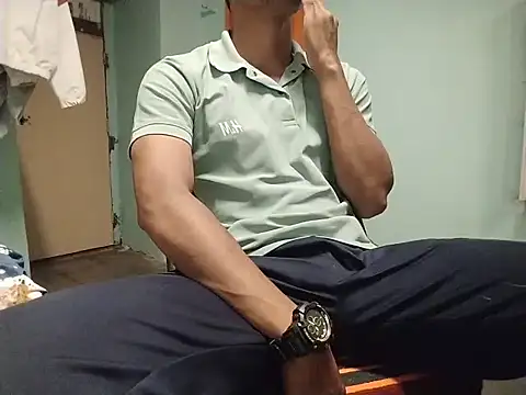 Snapshot of vicky0805 chatting on 01/08/25, 09:21 vicky0805 online show from 01/08/25, 09:21