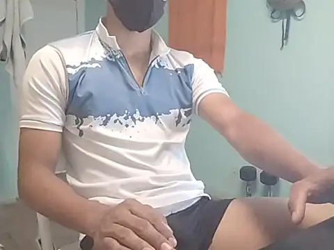 Snapshot of vicky0805 chatting on 03/18/25, 04:15 vicky0805 online show from 03/18/25, 04:15