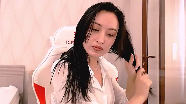 Ann  Cute online show from 10/14/25, 05:30