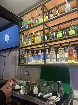 Snapshot of Miaa_coopeer chatting on 12/26/24, 08:32 Miaa coopeer online show from 12/26/24, 08:32