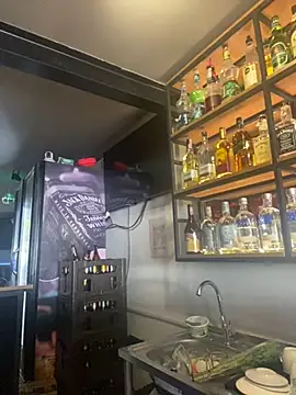 Snapshot of Miaa_coopeer chatting on 12/29/24, 08:15 Miaa coopeer online show from 12/29/24, 08:15