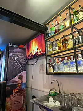 Snapshot of Miaa_coopeer chatting on 01/10/25, 09:10 Miaa coopeer online show from 01/10/25, 09:10