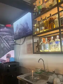 Snapshot of Miaa_coopeer chatting on 01/14/25, 08:59 Miaa coopeer online show from 01/14/25, 08:59