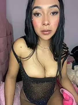 Snapshot of Miaa_coopeer chatting on 02/05/25, 09:46 Miaa coopeer online show from 02/05/25, 09:46