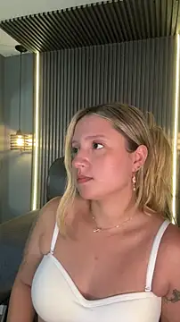 Snapshot of MiaPetit_ chatting on 10/07/25, 11:57 MiaPetit  online show from 10/07/25, 11:57