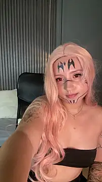 Snapshot of MiaPetit_ chatting on 11/01/25, 04:14 MiaPetit  online show from 11/01/25, 04:14