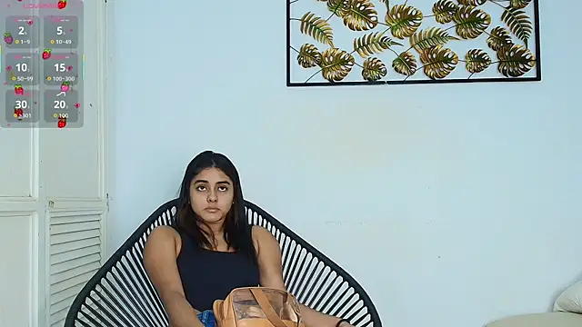 natalia aguirre1 online show from 11/04/25, 12:04