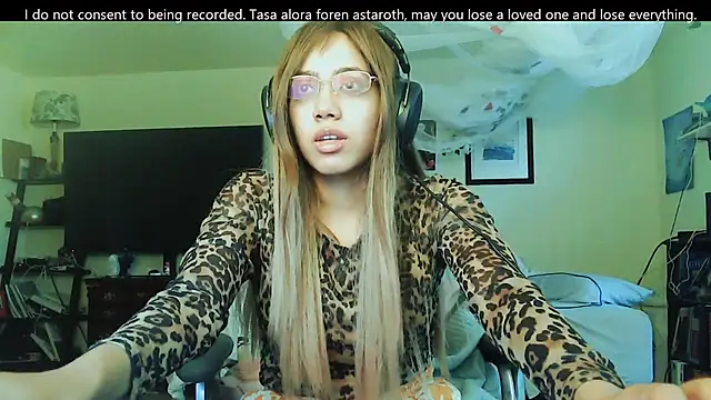 Snapshot of PolinaLoveX chatting on 02/25/25, 07:36 PolinaLoveX online show from 02/25/25, 07:36