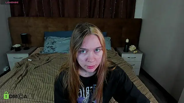 Snapshot of Lesi_Moonie01 chatting on 10/08/25, 05:49 Lesi Moonie01 online show from 10/08/25, 05:49