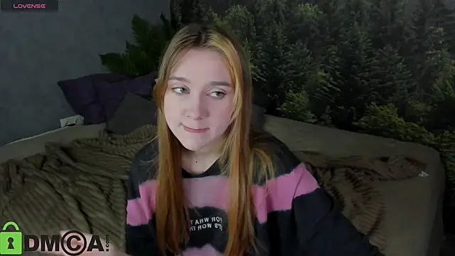 Snapshot of Lesi_Moonie01 chatting on 11/04/25, 07:07 Lesi Moonie01 online show from 11/04/25, 07:07