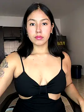 EmmaRossem online show from 10/06/25, 07:33