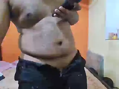 Snapshot of LundChodumera chatting on 12/18/24, 02:38 LundChodumera online show from 12/18/24, 02:38