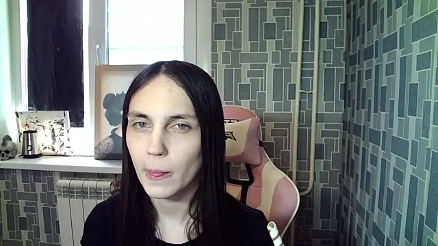 Snapshot of BlackHe4rts_ chatting on 09/29/25, 09:47 BlackHe4rts online show from 09/29/25, 09:47