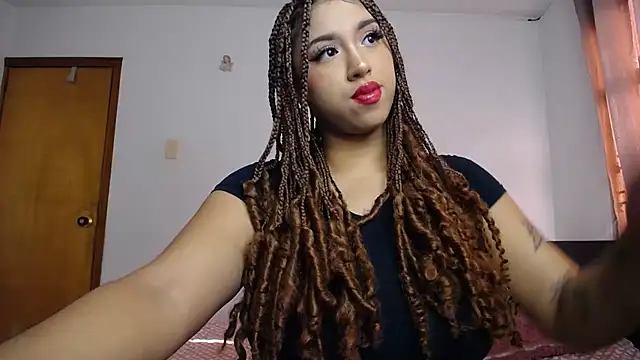 Snapshot of barbara_falcons chatting on 12/16/24, 09:20 barbara falcons online show from 12/16/24, 09:20