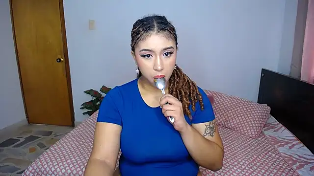 Snapshot of barbara_falcons chatting on 12/19/24, 07:07 barbara falcons online show from 12/19/24, 07:07