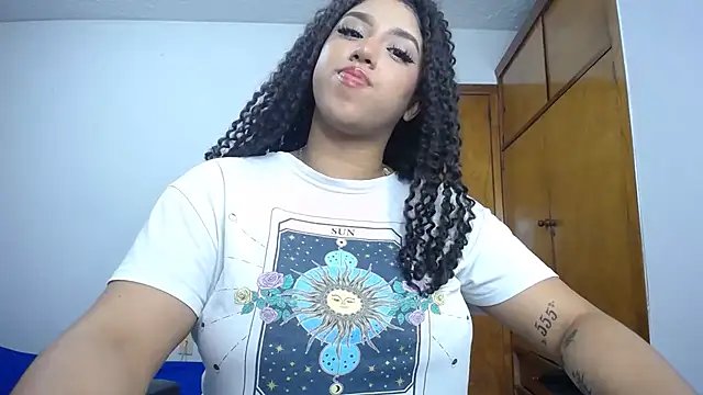 Snapshot of barbara_falcons chatting on 03/06/25, 03:57 barbara falcons online show from 03/06/25, 03:57