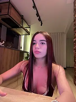 carolynnetrujillo online show from 10/15/25, 02:22