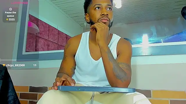 Snapshot of Drake_Nassir4 chatting on 01/01/25, 12:11 Drake Nassir4 online show from 01/01/25, 12:11