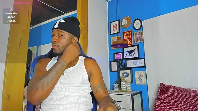 Snapshot of Drake_Nassir4 chatting on 03/16/25, 03:47 Drake Nassir4 online show from 03/16/25, 03:47