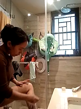 Snapshot of doggiepossession chatting on 02/20/25, 06:39 doggiepossession online show from 02/20/25, 06:39