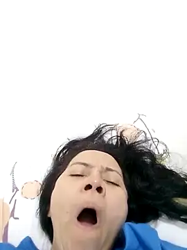 Snapshot of doggiepossession chatting on 03/14/25, 04:40 doggiepossession online show from 03/14/25, 04:40