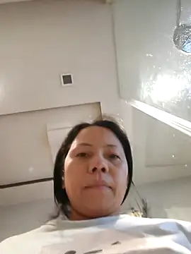 Snapshot of doggiepossession chatting on 11/05/25, 06:35 doggiepossession online show from 11/05/25, 06:35